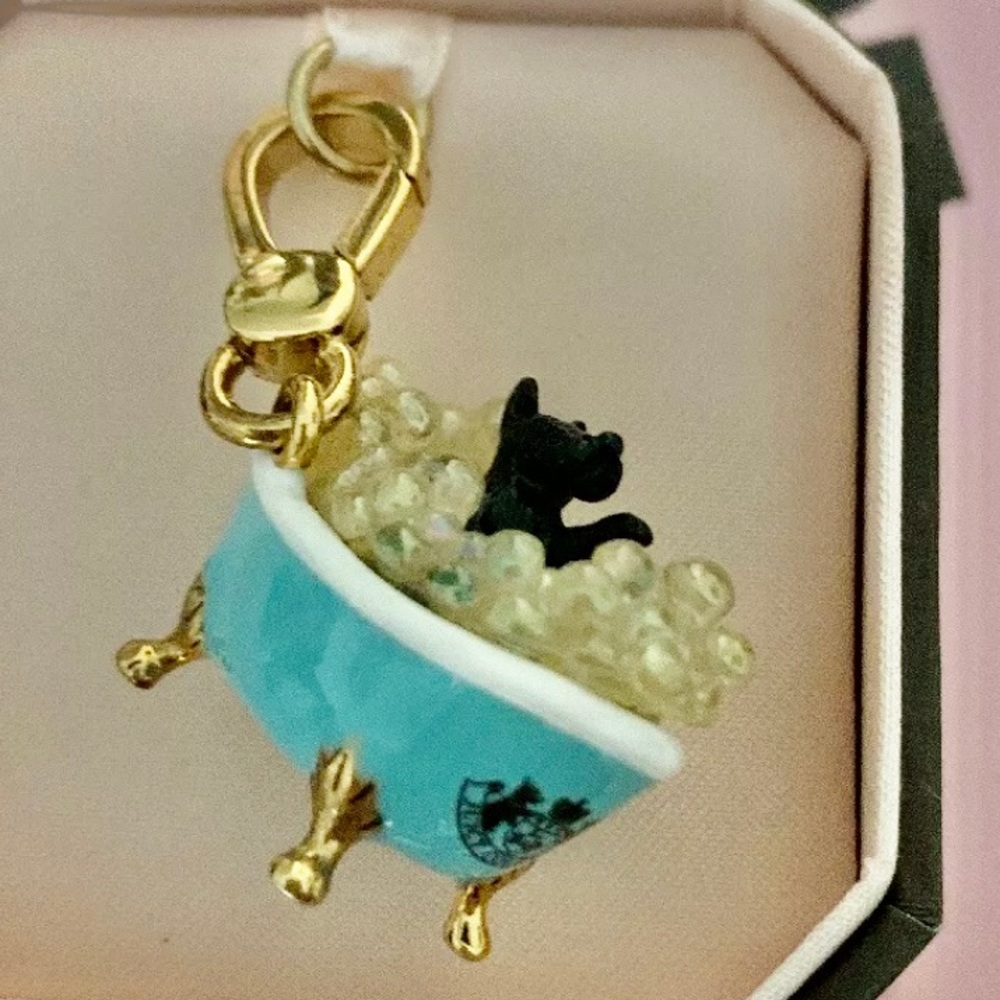 Juicy Couture Scottie Dog bubble bath tub charm - Picture 6 of 6